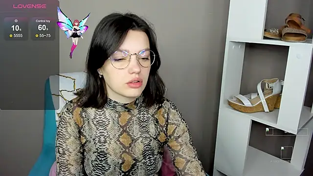 Karina Kellyy online show from 11/17/25, 02:28