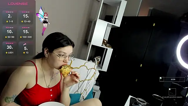 Karina Kellyy online show from 12/04/25, 02:32