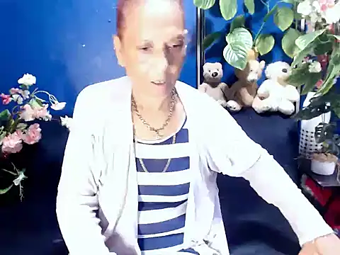 Hot queen57 online show from 12/18/25, 04:35