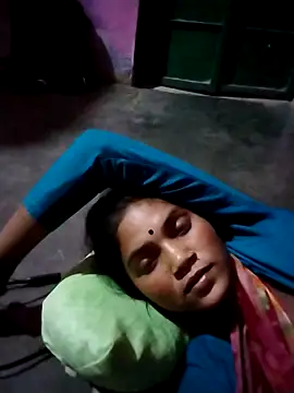 Snapshot of Jooli_cuty chatting on 03/09/26, 05:06 Jooli cuty online show from 03/09/26, 05:06