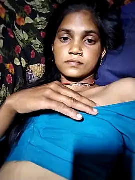 Snapshot of Jooli_cuty chatting on 03/17/26, 03:26 Jooli cuty online show from 03/17/26, 03:26