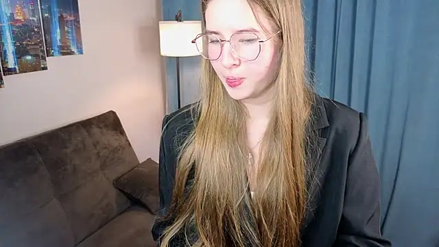 Snapshot of MowasaBritten chatting on 11/12/25, 01:55 MowasaBritten online show from 11/12/25, 01:55