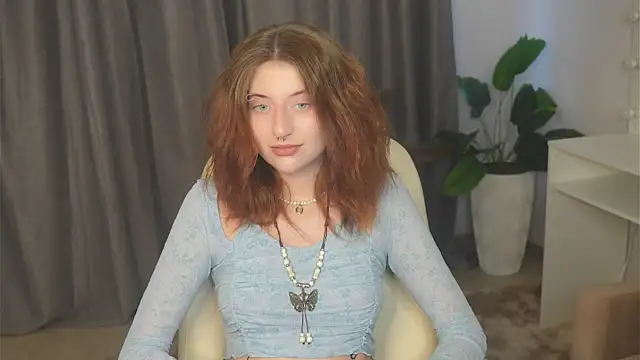 Snapshot of EmmalineNasir chatting on 11/05/25, 09:09 EmmalineNasir online show from 11/05/25, 09:09