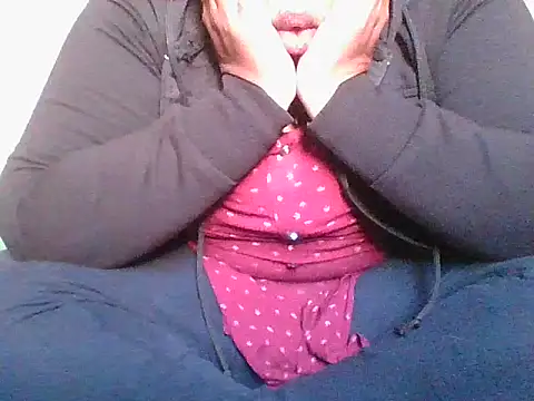 Snapshot of Mathi_cam chatting on 12/23/25, 06:55 Mathi cam online show from 12/23/25, 06:55