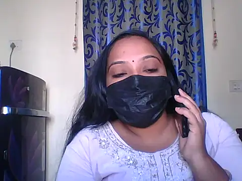 Snapshot of Mathi_cam chatting on 02/06/26, 04:39 Mathi cam online show from 02/06/26, 04:39