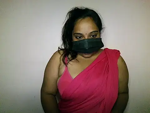 Snapshot of Mathi_cam chatting on 07/08/26, 05:17 Mathi cam online show from 07/08/26, 05:17
