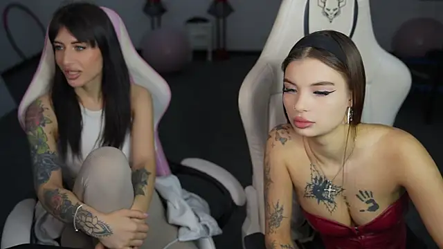 Mireya054 online show from 12/16/25, 11:37