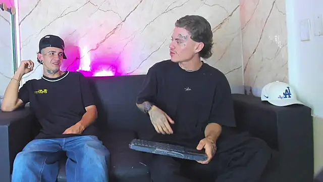 Snapshot of Kevinperlas chatting on 11/08/25, 01:28 Kevinperlas online show from 11/08/25, 01:28