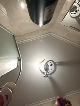 Snapshot of MUDA-TI chatting on 11/03/25, 09:16 MUDA-TI online show from 11/03/25, 09:16