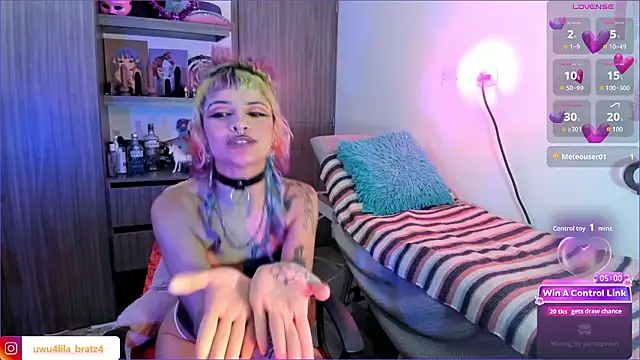 Snapshot of Lila_bratzz chatting on 03/13/26, 05:14 Lila bratzz online show from 03/13/26, 05:14