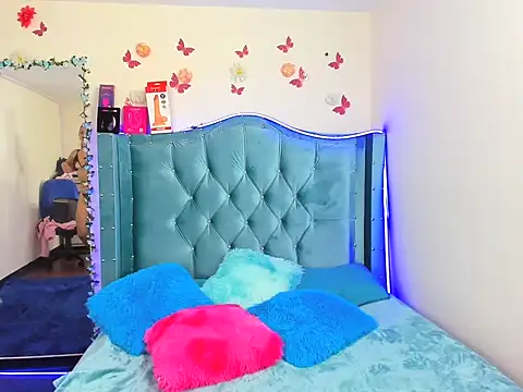 Aurora sky9 online show from 11/28/25, 04:04