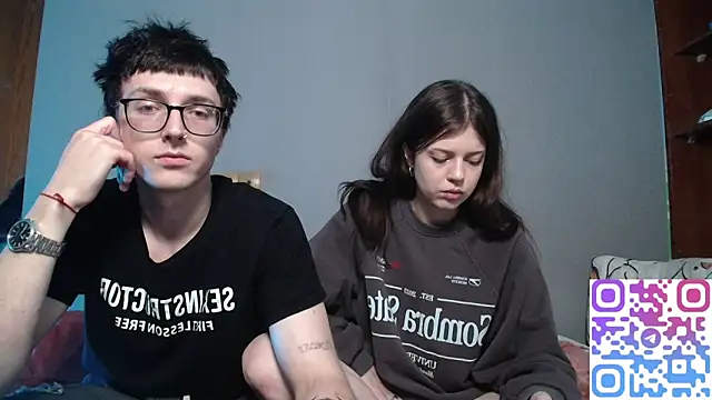 Snapshot of t_files_x chatting on 11/08/25, 09:13 t files x online show from 11/08/25, 09:13