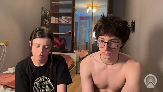 Snapshot of t_files_x chatting on 01/16/26, 09:08 t files x online show from 01/16/26, 09:08