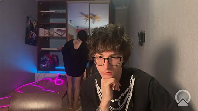 Snapshot of t_files_x chatting on 02/03/26, 03:15 t files x online show from 02/03/26, 03:15