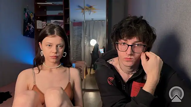 Snapshot of t_files_x chatting on 02/06/26, 04:43 t files x online show from 02/06/26, 04:43