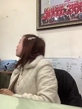 Snapshot of Bana-gibee chatting on 01/06/26, 02:04 Bana-gibee online show from 01/06/26, 02:04