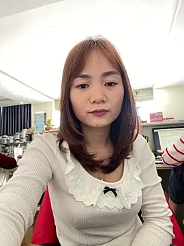 Snapshot of Bana-gibee chatting on 03/04/26, 03:12 Bana-gibee online show from 03/04/26, 03:12