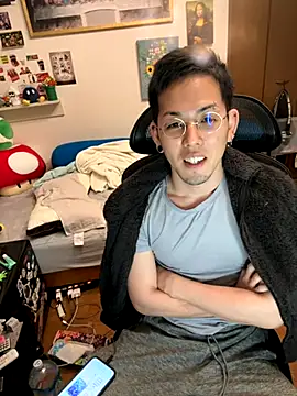 Snapshot of ippei0001 chatting on 11/10/25, 02:16 ippei0001 online show from 11/10/25, 02:16