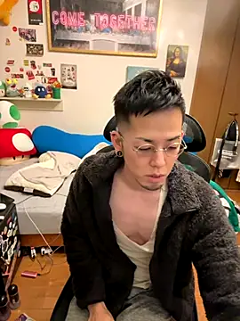 Snapshot of ippei0001 chatting on 11/11/25, 01:55 ippei0001 online show from 11/11/25, 01:55