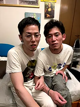 Snapshot of ippei0001 chatting on 11/29/25, 02:53 ippei0001 online show from 11/29/25, 02:53