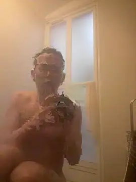 Snapshot of ippei0001 chatting on 03/20/26, 05:51 ippei0001 online show from 03/20/26, 05:51