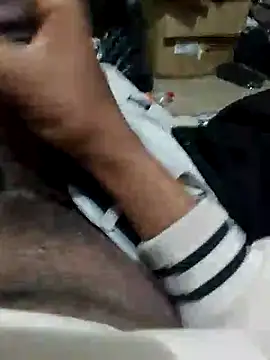 Snapshot of akram306 chatting on 02/13/26, 11:56 akram306 online show from 02/13/26, 11:56