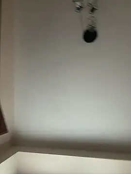 Snapshot of caramello-48888 chatting on 12/14/25, 05:29 caramello-48888 online show from 12/14/25, 05:29