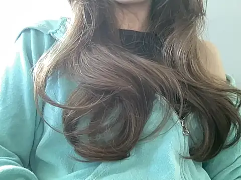 Snapshot of hugandlove chatting on 11/04/25, 12:37 hugandlove online show from 11/04/25, 12:37