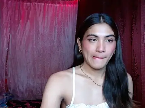 Snapshot of ursexykittykat_xx chatting on 11/30/25, 10:08 ursexykittykat xx online show from 11/30/25, 10:08