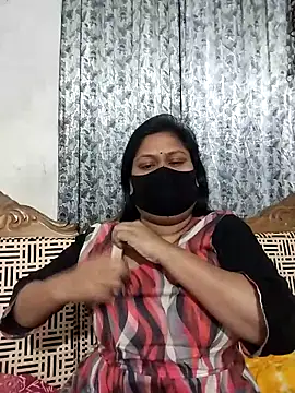 Snapshot of munni-506 chatting on 11/13/25, 08:52 munni-506 online show from 11/13/25, 08:52