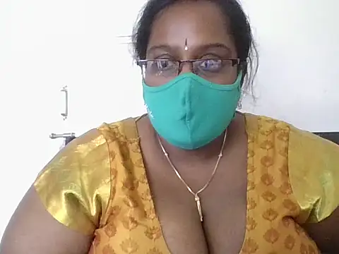 hootypriya online show from 11/15/25, 08:11