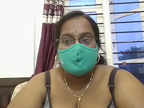 hootypriya online show from 11/27/25, 12:18