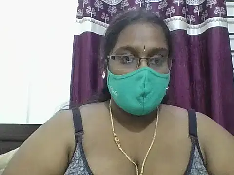 hootypriya online show from 11/28/25, 04:09