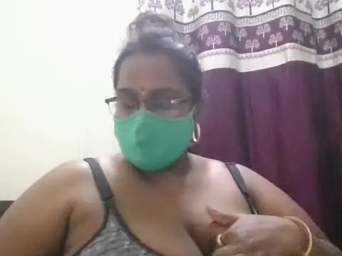 hootypriya online show from 12/15/25, 05:06