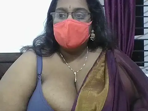 hootypriya online show from 03/12/26, 11:33