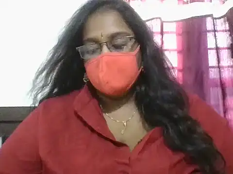 hootypriya online show from 03/30/26, 10:49