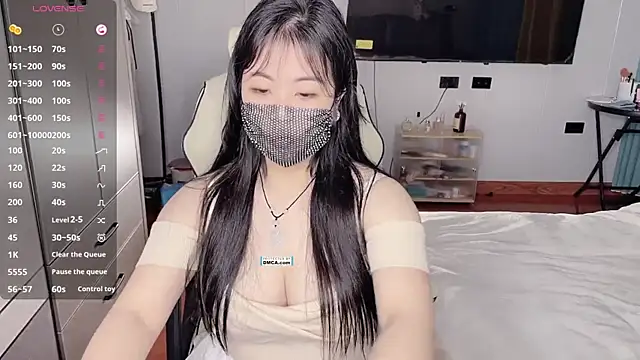 Snapshot of Chayka_21 chatting on 11/06/25, 01:12 Chayka 21 online show from 11/06/25, 01:12