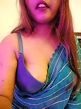 Snapshot of LoveLy-Soneya chatting on 01/07/26, 06:05 LoveLy-Soneya online show from 01/07/26, 06:05