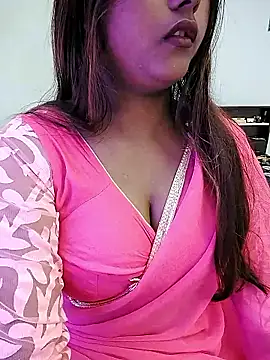 Snapshot of LoveLy-Soneya chatting on 01/09/26, 04:37 LoveLy-Soneya online show from 01/09/26, 04:37