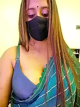 Snapshot of LoveLy-Soneya chatting on 01/10/26, 03:36 LoveLy-Soneya online show from 01/10/26, 03:36