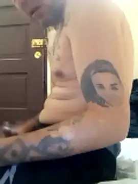 Snapshot of feoggt chatting on 01/09/26, 02:09 feoggt online show from 01/09/26, 02:09