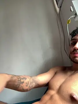 Snapshot of guipariss chatting on 03/07/26, 03:31 guipariss online show from 03/07/26, 03:31