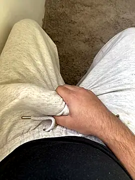 MorenoVelvet online show from 12/18/25, 11:38