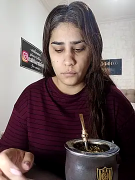 nahiarabiel33 online show from 05/15/26, 04:47