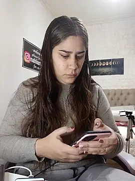 nahiarabiel33 online show from 06/11/26, 03:54
