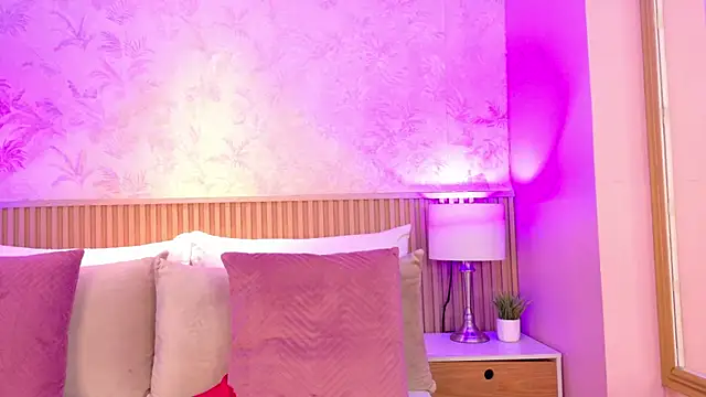 ValeriaMonet online show from 06/10/26, 07:46