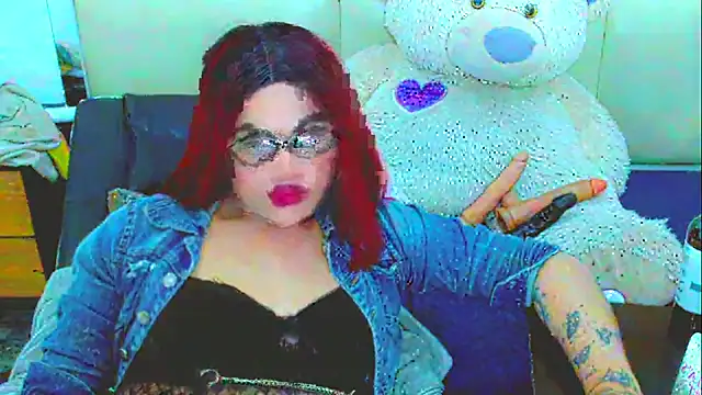 Snapshot of NharaBigCock chatting on 07/13/26, 05:21 NharaBigCock online show from 07/13/26, 05:21