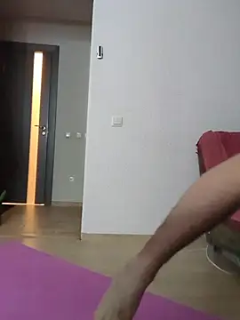 Snapshot of lucky_swimmer chatting on 11/28/25, 03:14 lucky swimmer online show from 11/28/25, 03:14