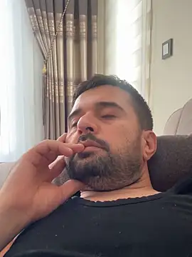 Snapshot of NiktirGit31 chatting on 11/16/25, 11:16 NiktirGit31 online show from 11/16/25, 11:16