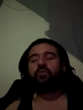 Snapshot of NiktirGit31 chatting on 11/30/25, 03:38 NiktirGit31 online show from 11/30/25, 03:38